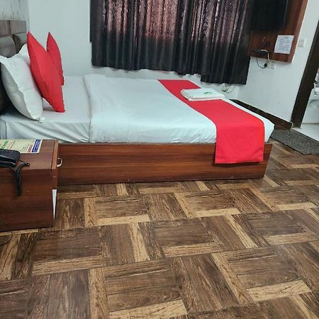 Hotel Cozy Cave Near Igi Airport Delhi New Delhi Exterior foto