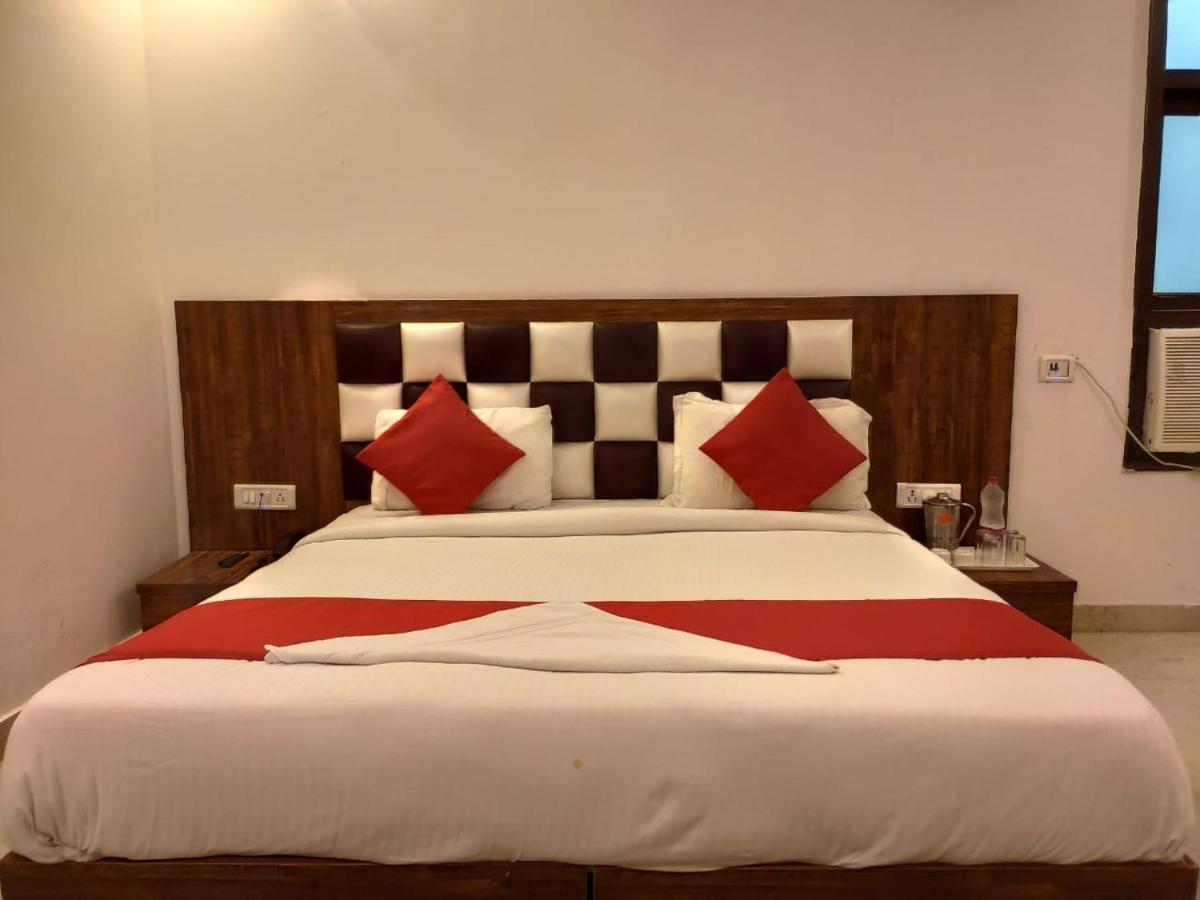 Hotel Cozy Cave Near Igi Airport Delhi New Delhi Exterior foto