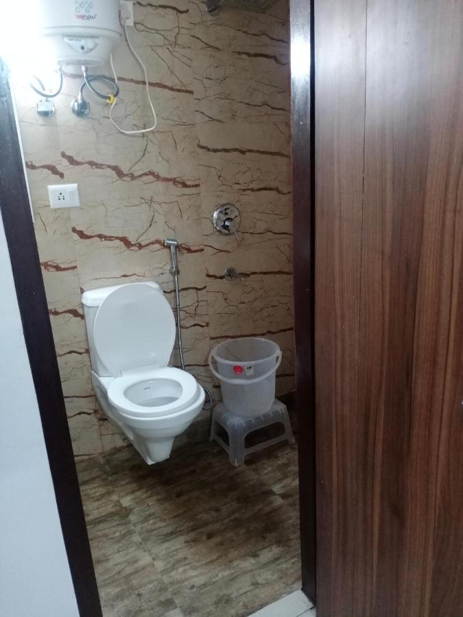 Hotel Cozy Cave Near Igi Airport Delhi New Delhi Exterior foto