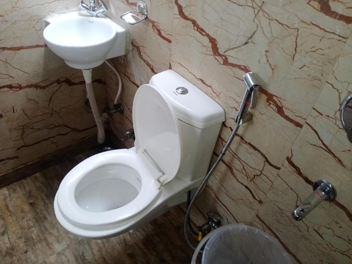 Hotel Cozy Cave Near Igi Airport Delhi New Delhi Exterior foto