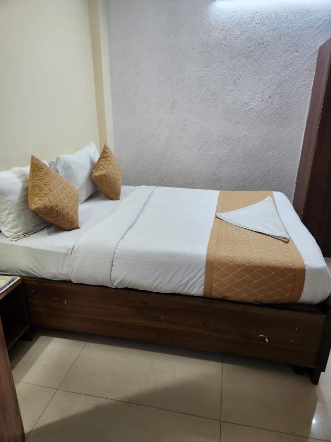 Hotel Cozy Cave Near Igi Airport Delhi New Delhi Exterior foto