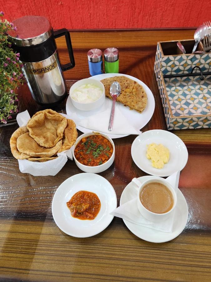 Hotel Cozy Cave Near Igi Airport Delhi New Delhi Exterior foto