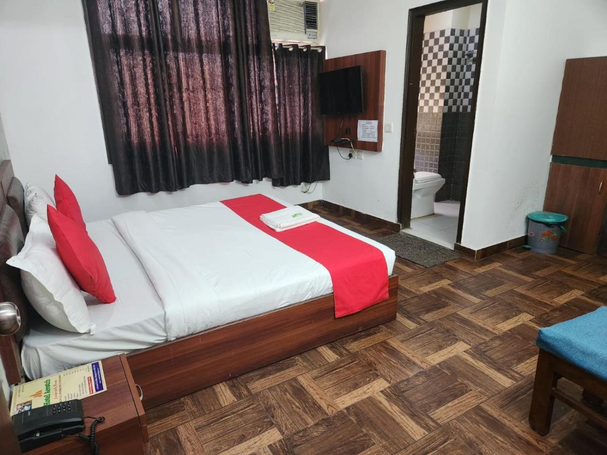Hotel Cozy Cave Near Igi Airport Delhi New Delhi Exterior foto