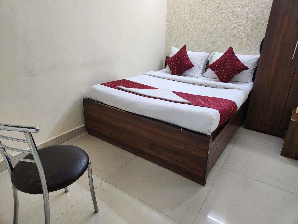 Hotel Cozy Cave Near Igi Airport Delhi New Delhi Exterior foto