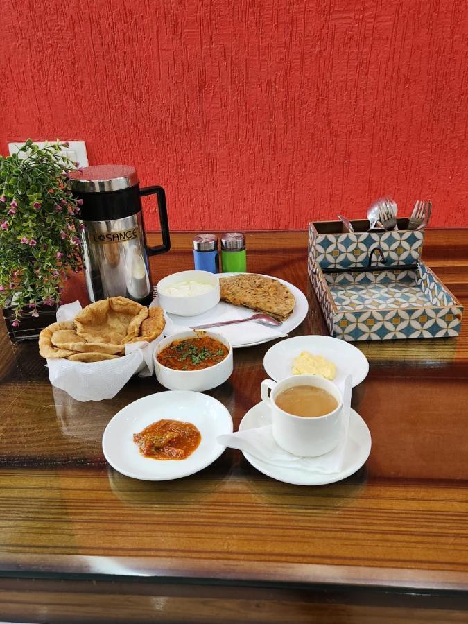 Hotel Cozy Cave Near Igi Airport Delhi New Delhi Exterior foto